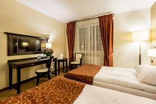 Отель Hotel Krzyski Тарнув Двухместный номер «Комфорт» с 2 отдельными кроватями-6